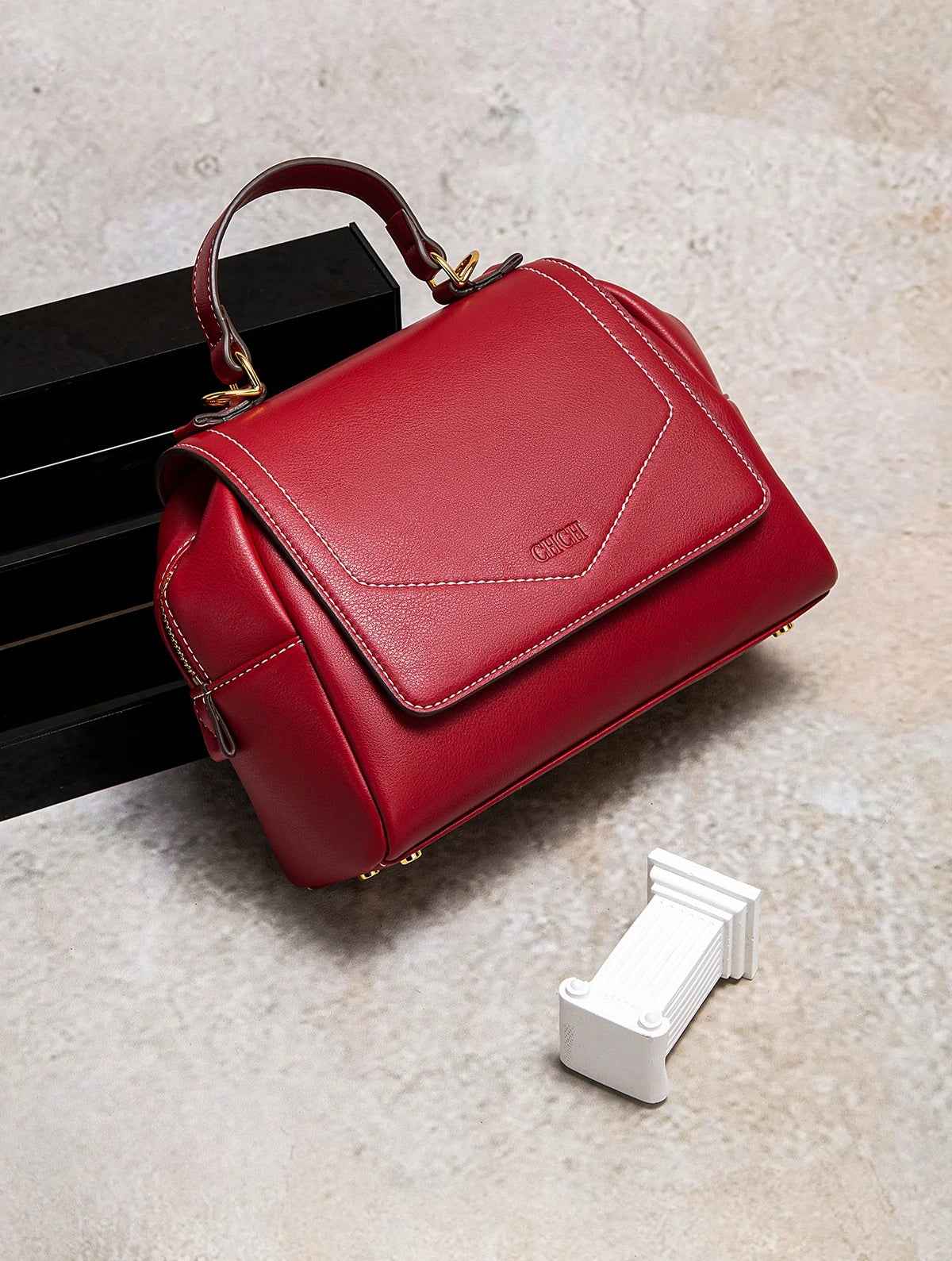 CHCH Women's Magnetic Flip Cover Crossbody Bag