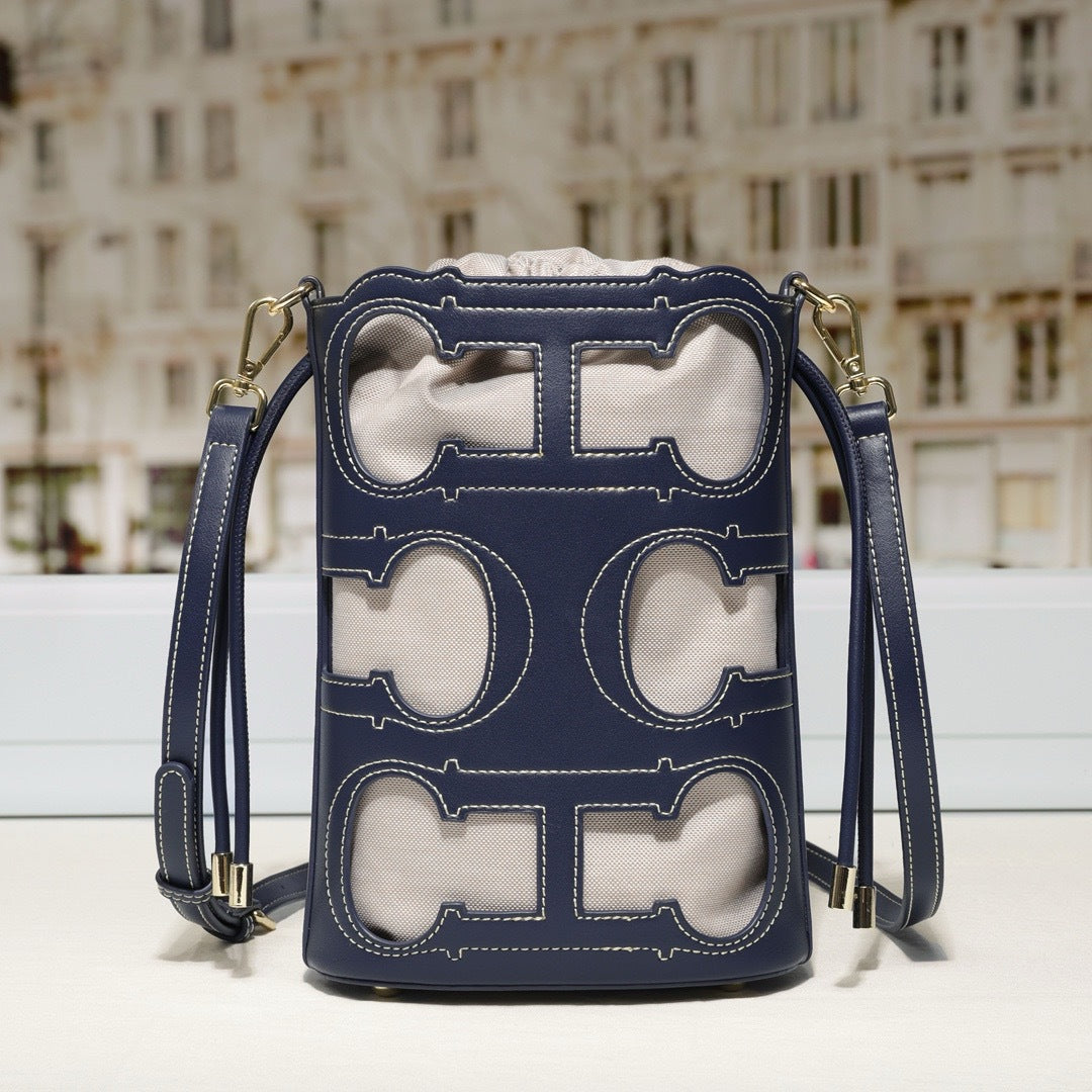 CHCH Doma Insignia Cut Out Bucket | Small Shoulder Bag
