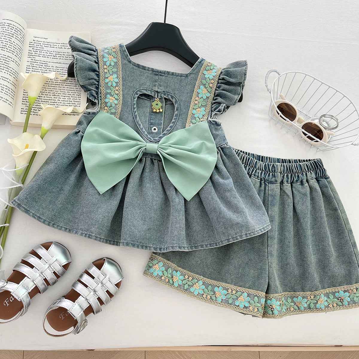 Girls Denim Shorts Suit 2025 New Summer Fashionable Cut Out Bow Denim Two-Piece Set Trendy