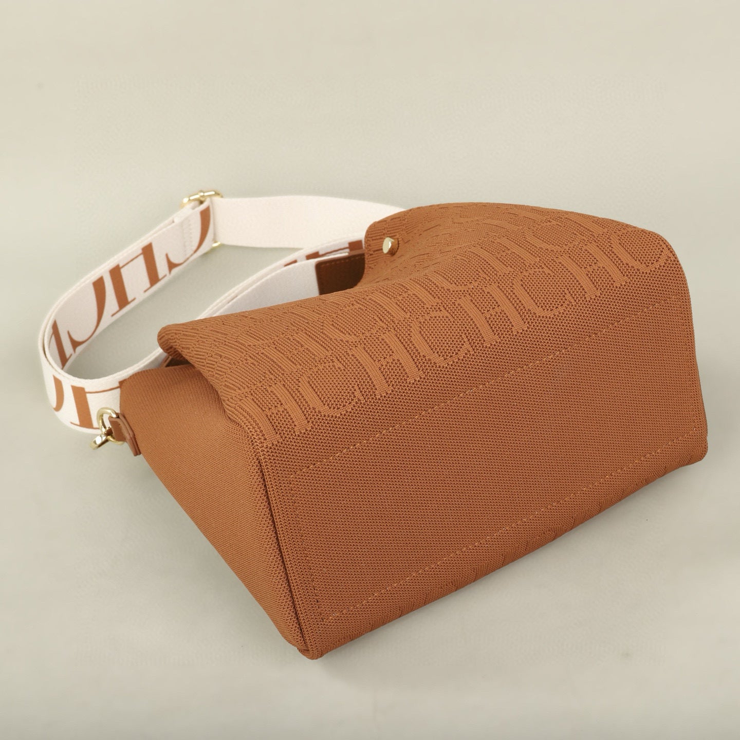 CHCH Andy 7 Bucket/Shoulder Bag