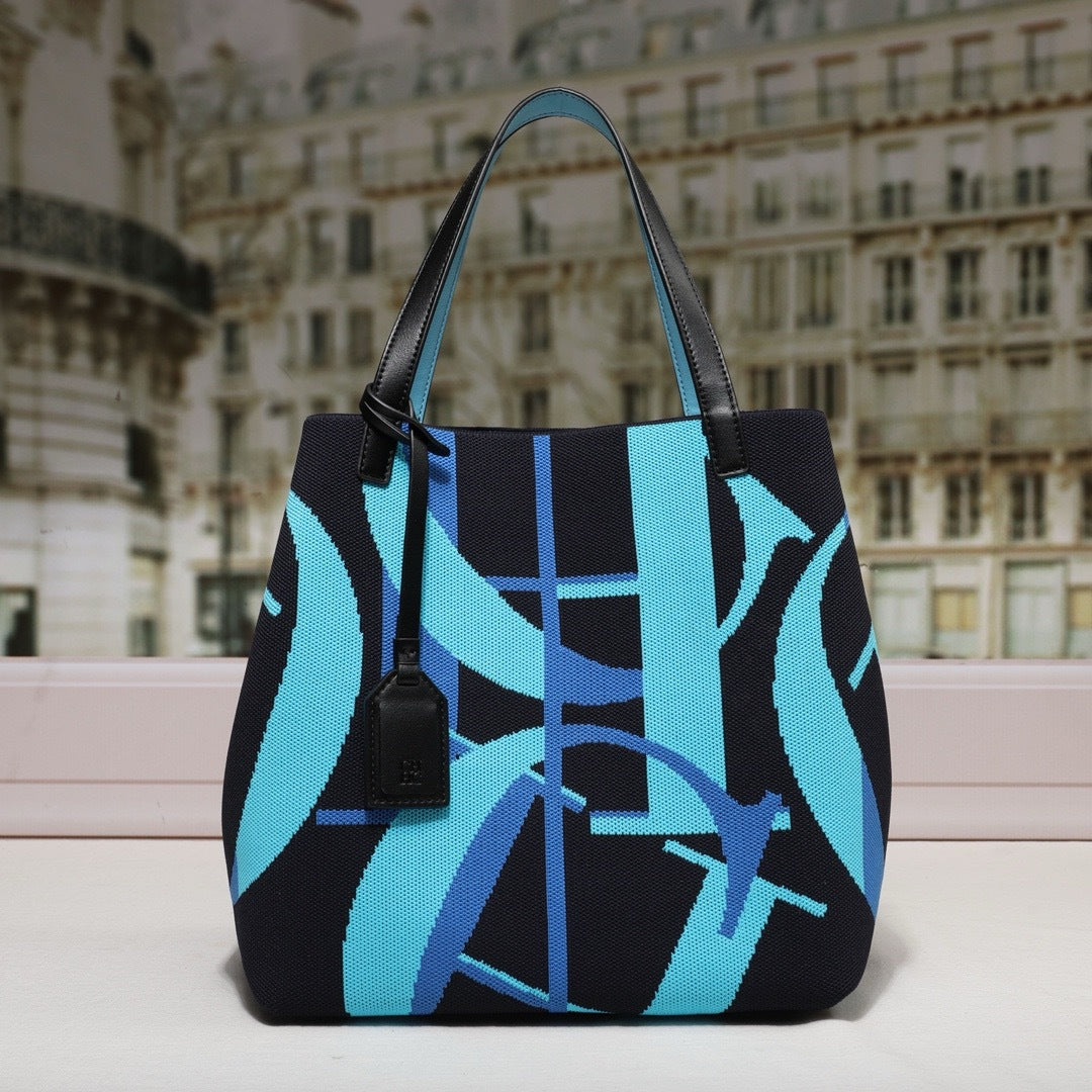 CHCH Niche Striped Large Capacity Bucket Bag