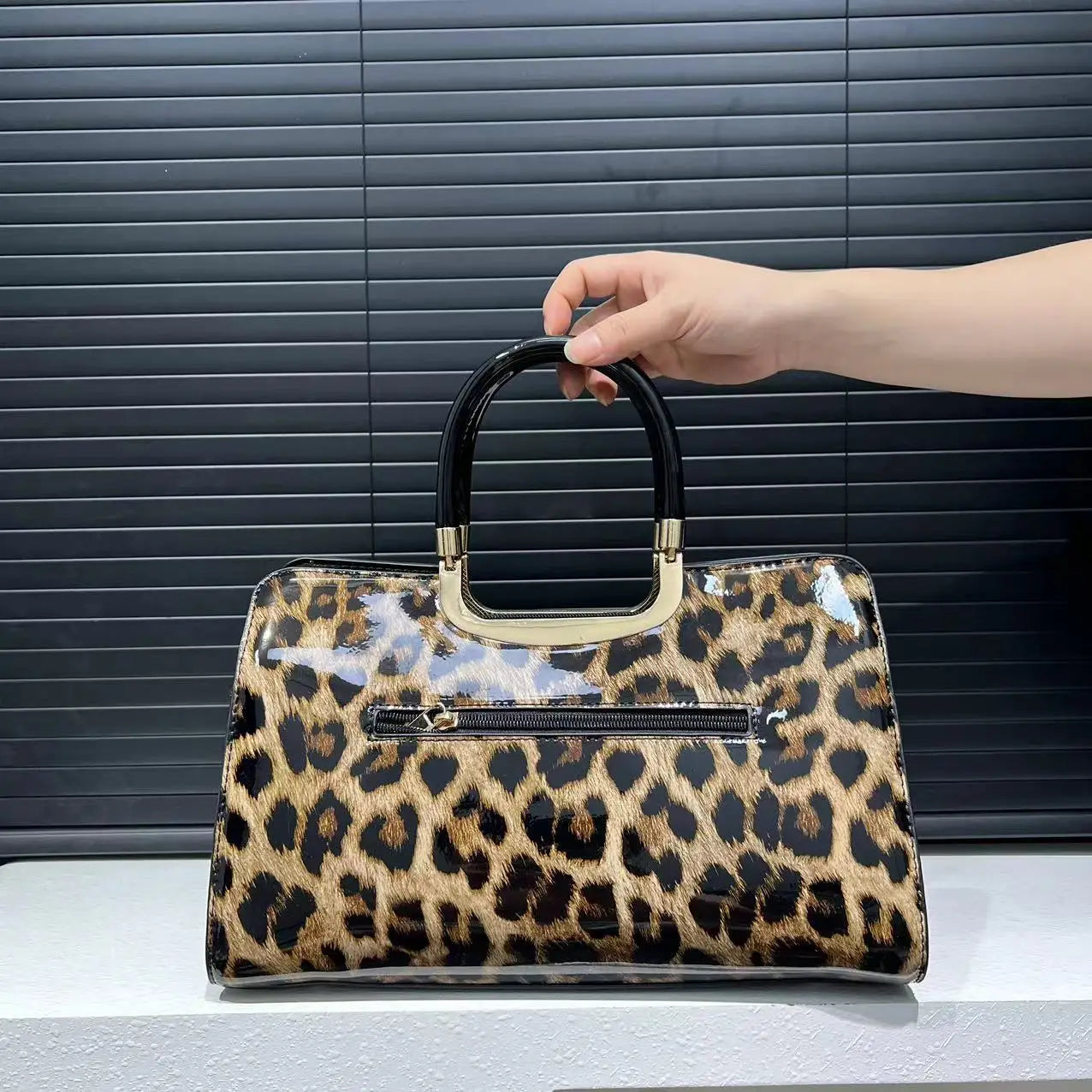 Ladies' Retro Leopard Print Handbag