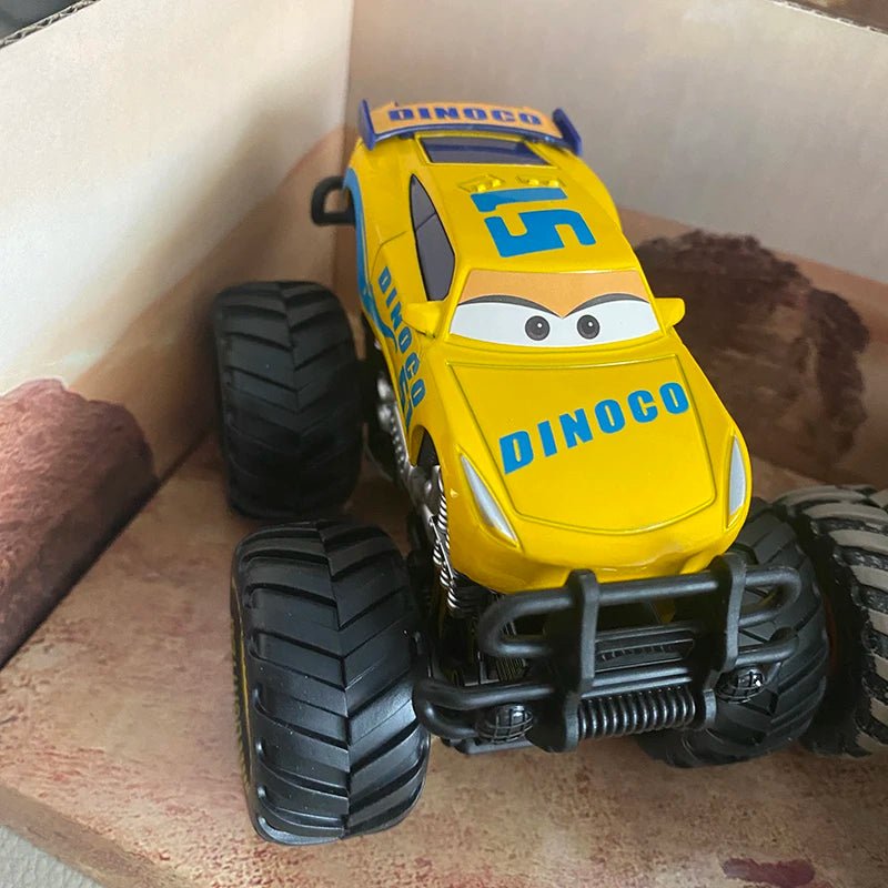 Cars 2 Lightning McQueen Racing Series Metal Alloy Vehicle - itzy bitsy