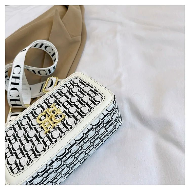 CH Women's Trendy Camera Crossbody Bag - itzy bitsy