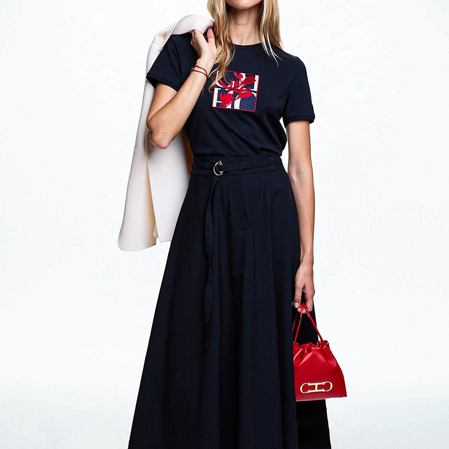 CHCH Women's Short Sleeve Flower Embroidery Design Female Tee - itzy bitsy