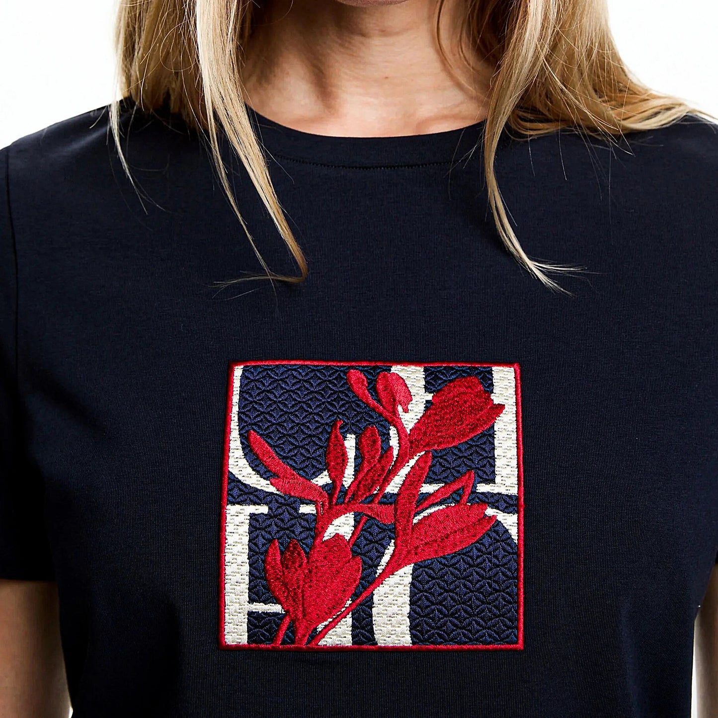 CHCH Women's Short Sleeve Flower Embroidery Design Female Tee - itzy bitsy