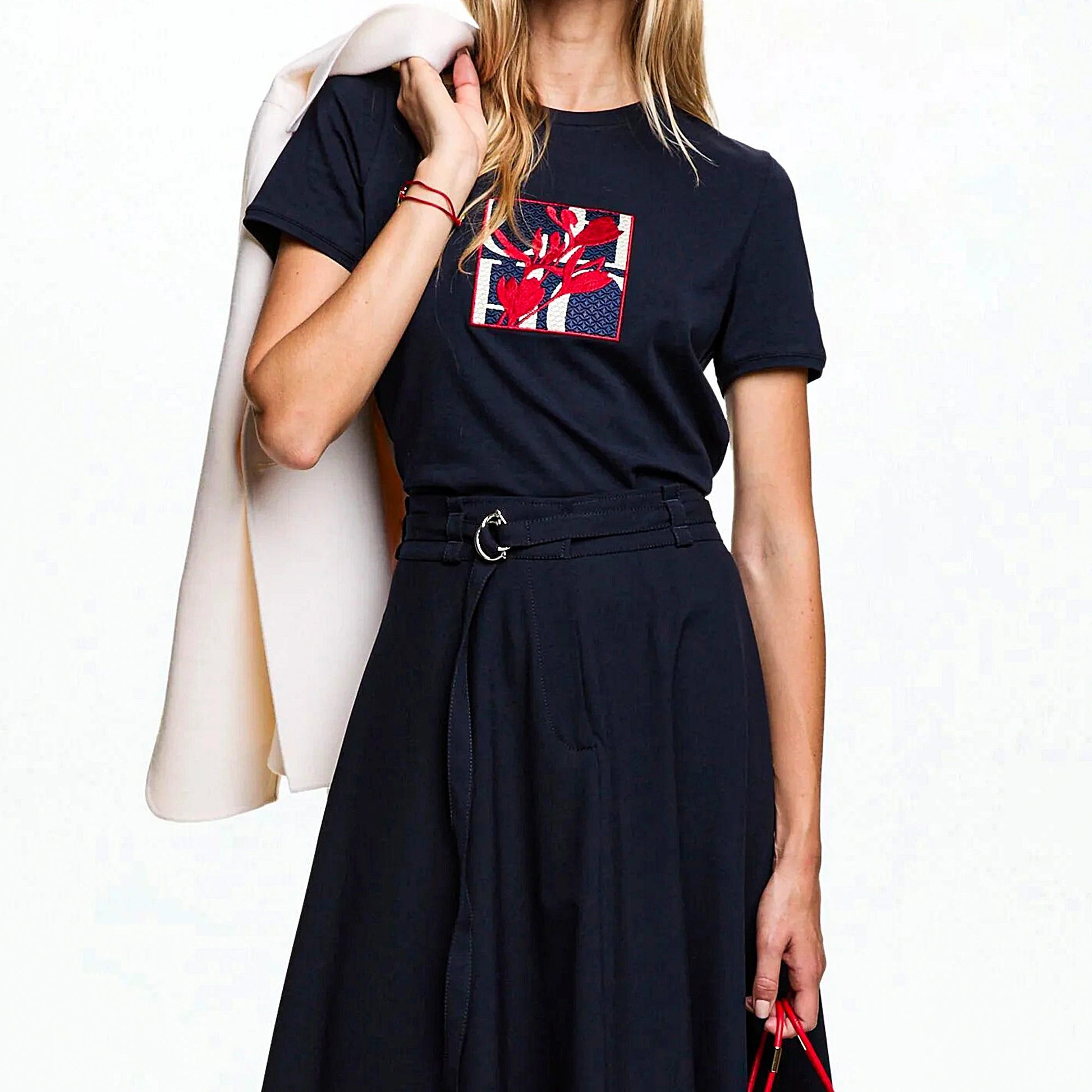 CHCH Women's Short Sleeve Flower Embroidery Design Female Tee - itzy bitsy