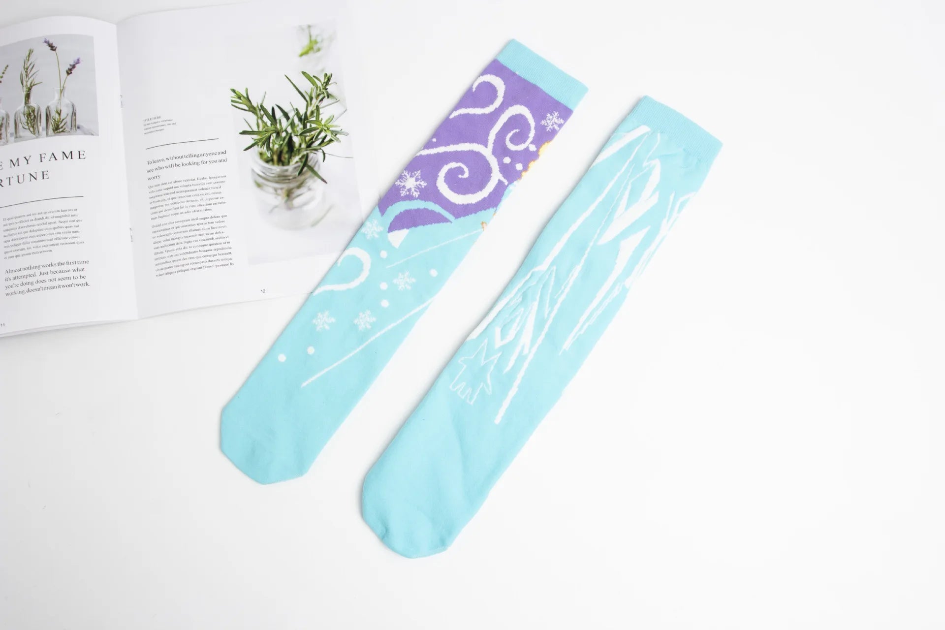Disney Frozen Elsa Cartoon Socks - itzy bitsy