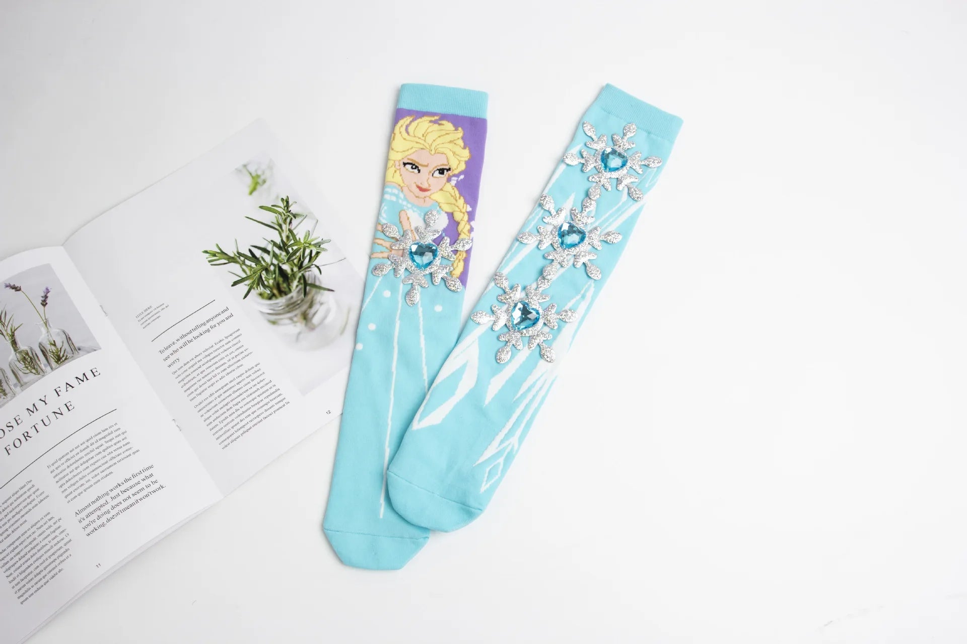 Disney Frozen Elsa Cartoon Socks - itzy bitsy