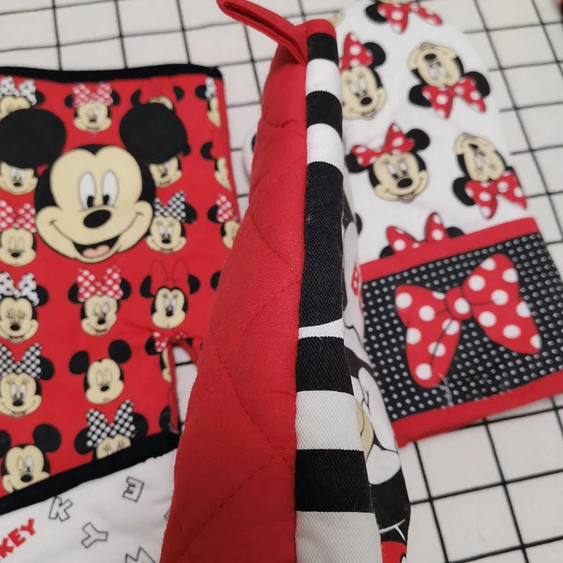 Disney Mickey & Minnie Oven Gloves - itzy bitsy
