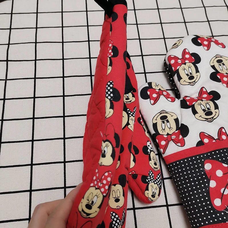 Disney Mickey & Minnie Oven Gloves - itzy bitsy