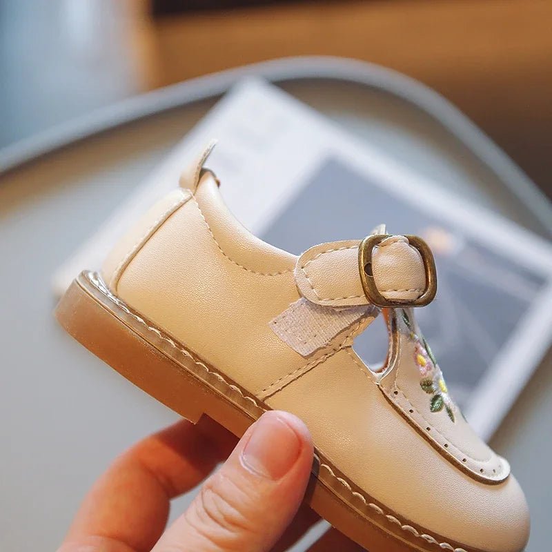 Girls Mary Janes Embroidered Floral Vintage Shoes - itzy bitsy