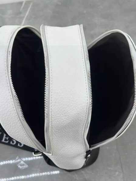 Guess Backpack - itzy bitsy