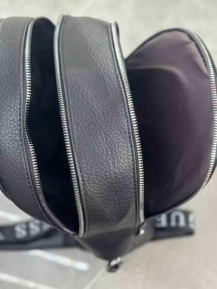 Guess Backpack - itzy bitsy