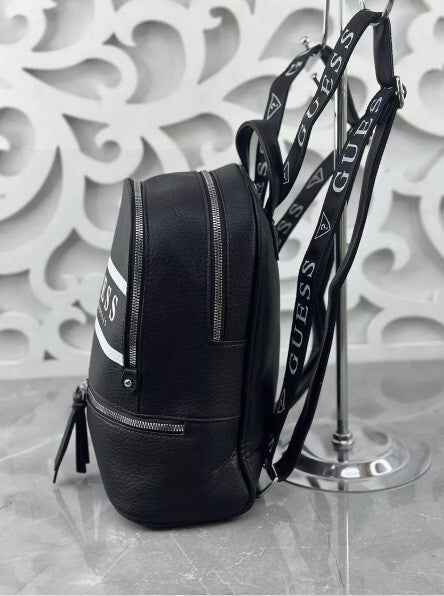 Guess Backpack - itzy bitsy