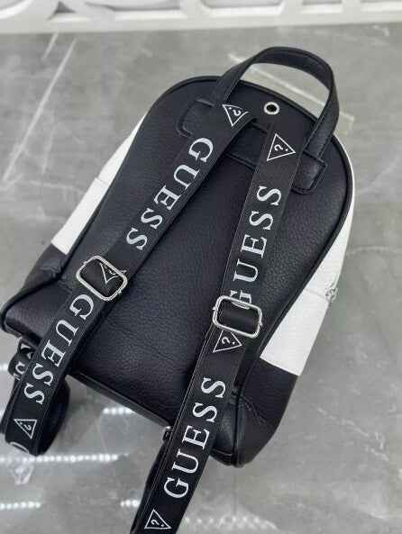 Guess Backpack - itzy bitsy
