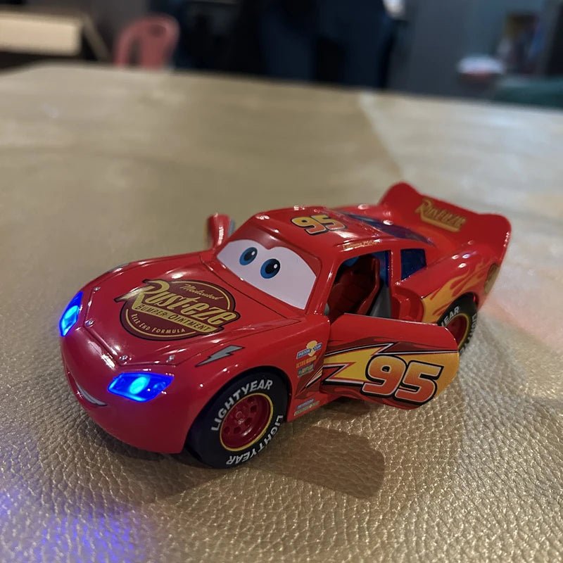 Lightning McQueen Metal Diecast With Lights Inertial Pull - Back Wheel - itzy bitsy