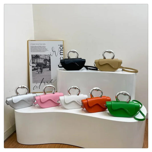 Women's Versatile Hasp Shoulder/Crossbody Dumpling Bag